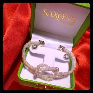 Shines like diamonds